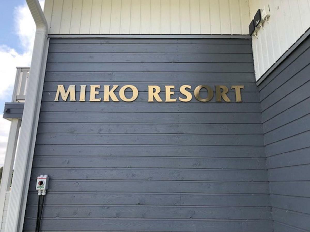 Miekojaervi Resort Pello Eksteriør billede